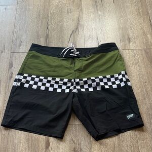 Catch surf Men's Green and Black Swim Shorts